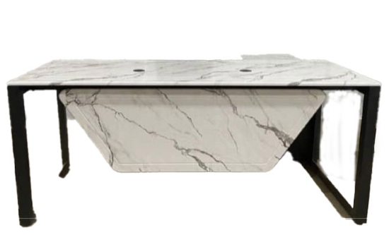 تصویر میز مدیریت مدل پیروز