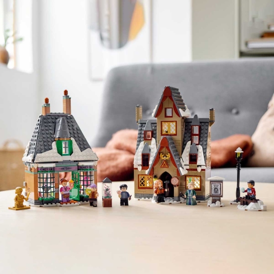 تصویر لگو 889 تکه هری پاتر مدل Hogsmeade کد 60139